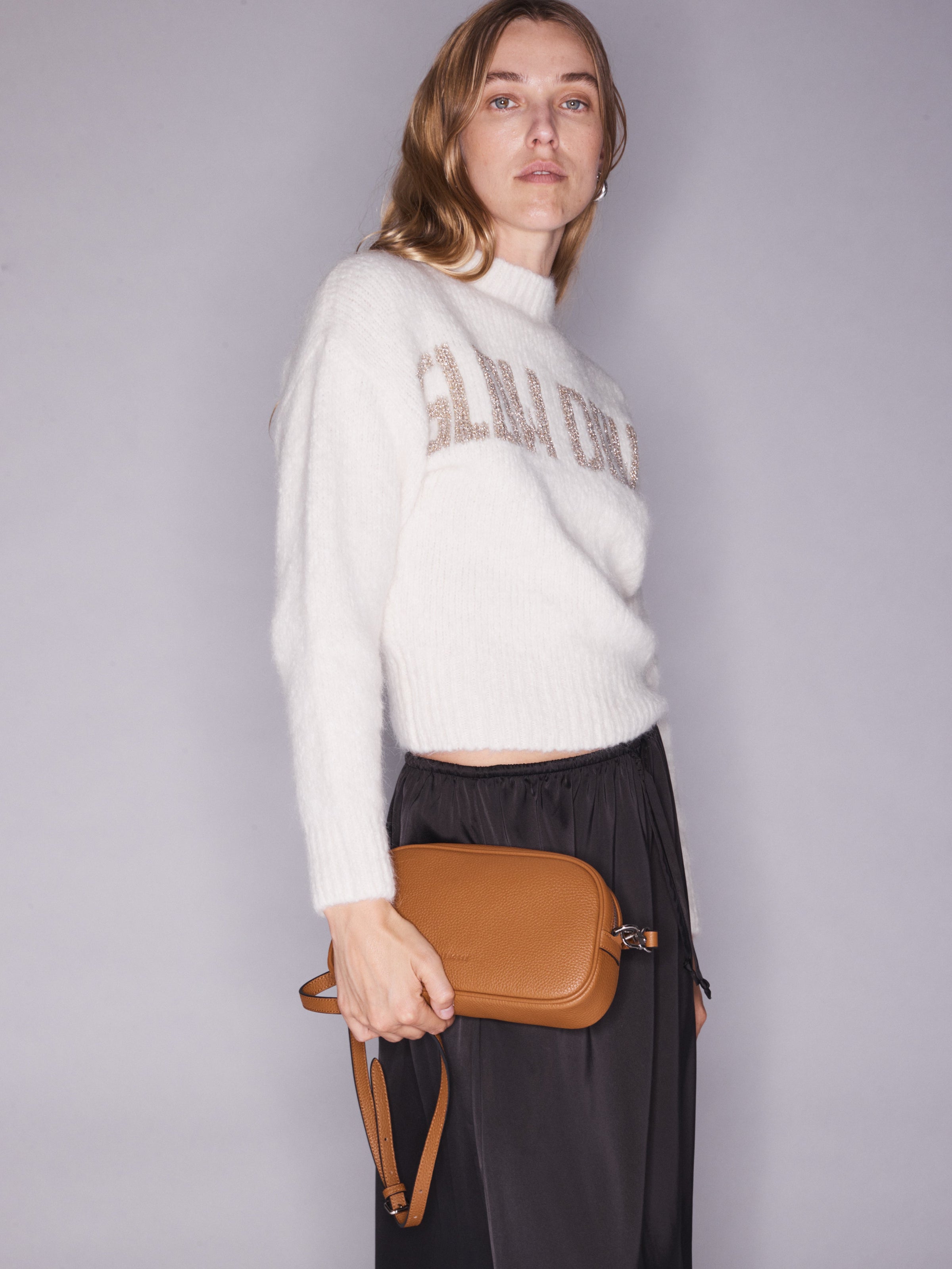 Wyn Crossbody Bag: Tan