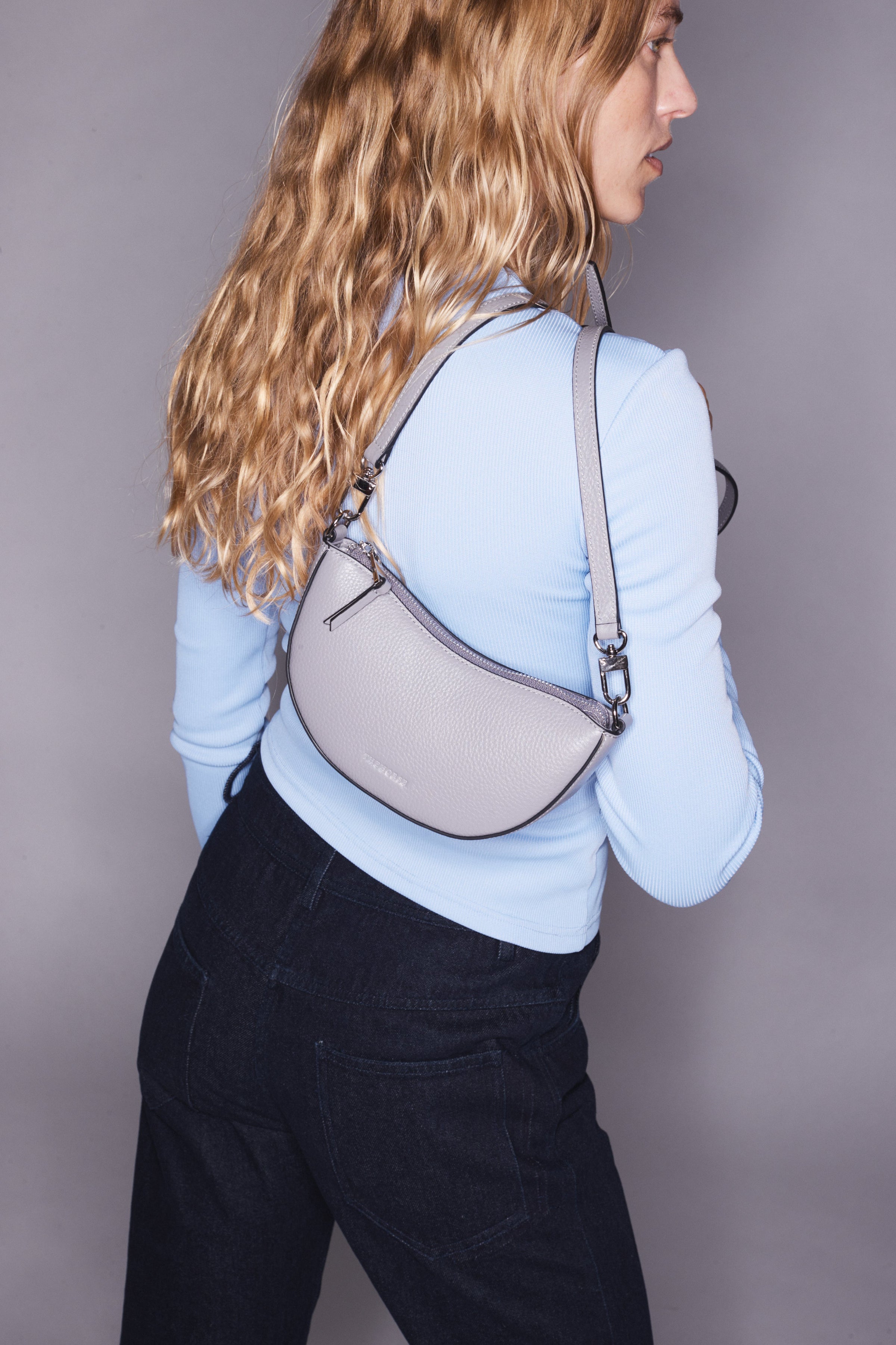 River Crossbody Bag: Dove Grey